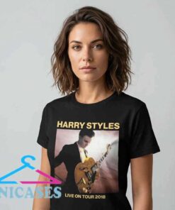 Iconic Harry Styles Guitar Poster Live On Tour 2018 T-Shirt