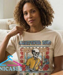 Funny Grateful Dad Skeleton BBQ Graphic Tee Shirt